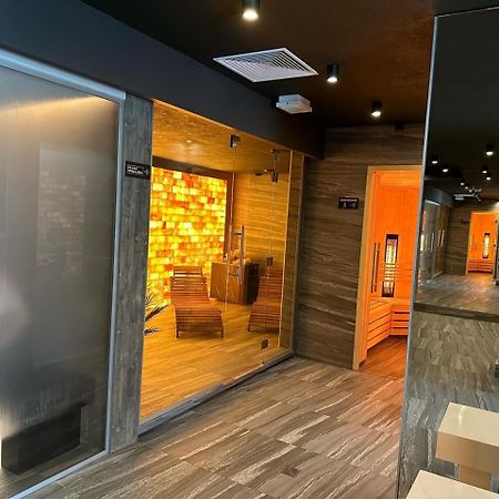 Baltic Comfort Spa Apartment With Free Pool, Saunas & Fitness - Kasprowicza 20 كولوبرزيغ المظهر الخارجي الصورة