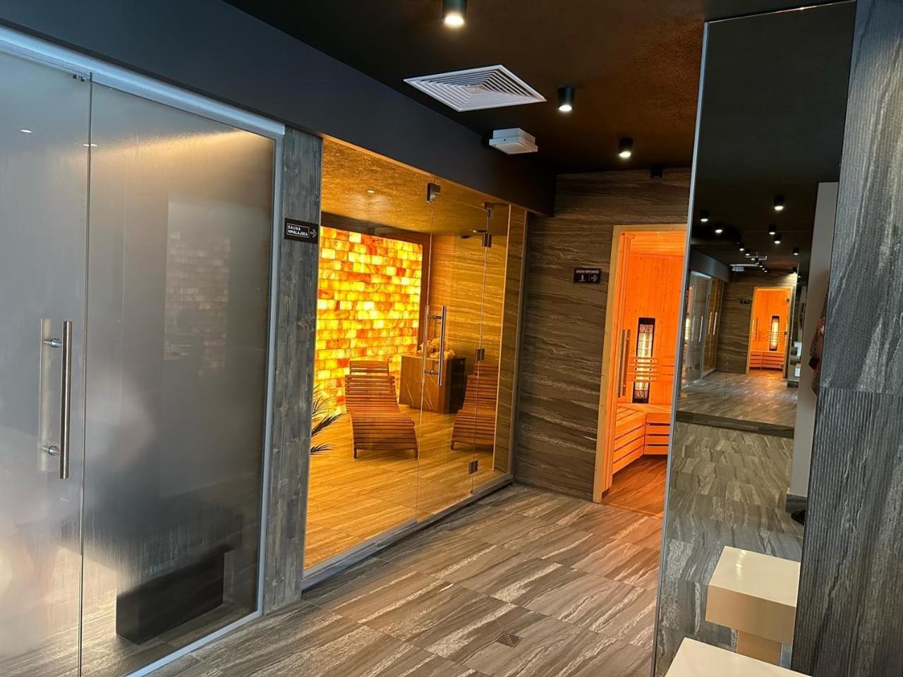 Baltic Comfort Spa Apartment With Free Pool, Saunas & Fitness - Kasprowicza 20 كولوبرزيغ المظهر الخارجي الصورة